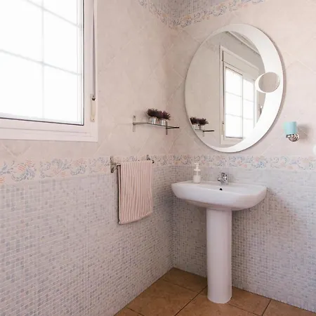 Gelvesturist Free Parking 度假居 Gelves